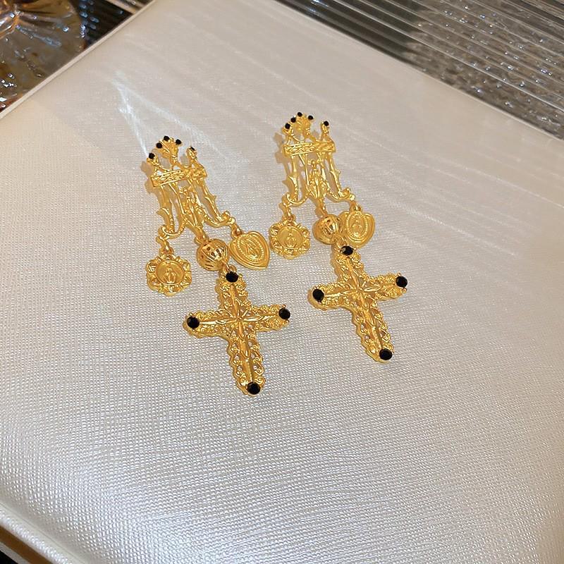 "Vintage Silver Needle Diamond Snake Earrings for Women – Light Luxury, High-End Style"