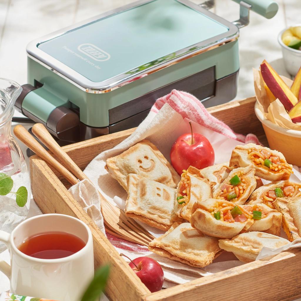 Opiekacz do kanapek na ćwiartki Mini Rozmiar 5 x 5 Rozmiar 4 Dzielony Wymienny Płyta 2WAY Przekąska Retro Słodki [Toffy] K-HS6 (Jasnoniebieski) Kwartał/Standard K-HS6-PA