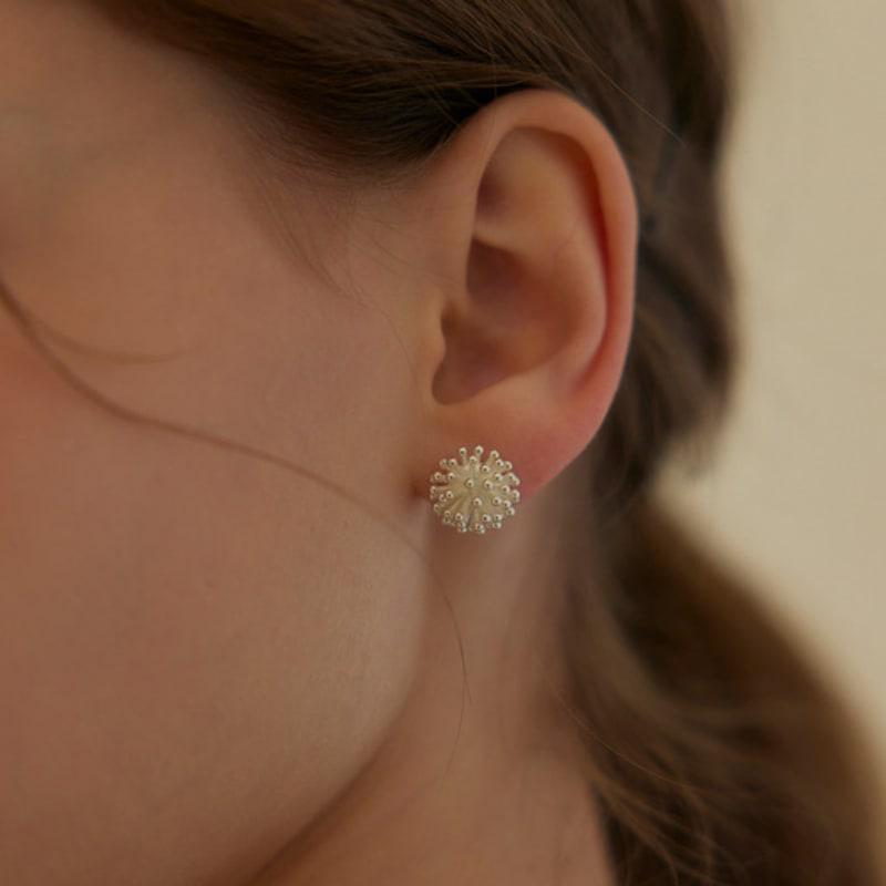 

murmur [925silver]Snow flower stud earrings gold