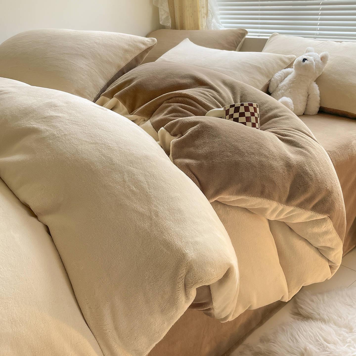 

Solid Color Milk Velvet Faux Rabbit Fur Plush Bedding Set - Thick, Warm, Non-Shedding for Spring, Autumn, and Winter 1.8m Fitted Sheet Set Four-piece