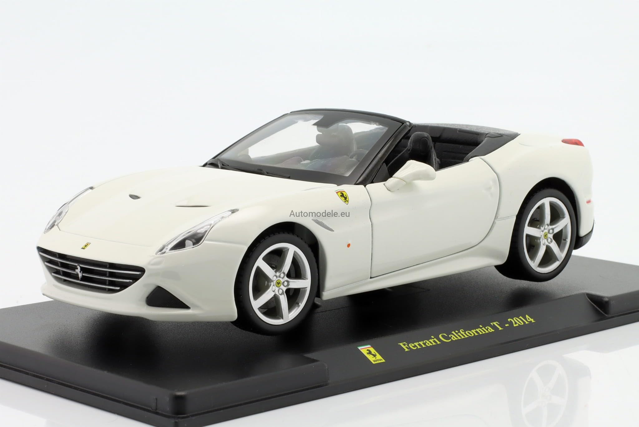 

Миниатюрная модель Ferrari California FERRARI CALIFORNIA T SPIDER 2014 с футляром 1/24 Открытый верх T-образная крыша (белый) белый