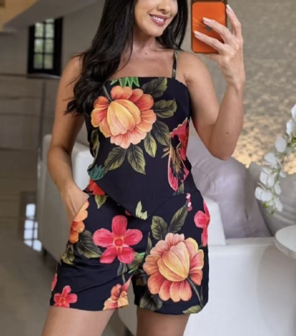 2026 European and American spring and summer new fashion printed suspender top shorts women s suit vacation beach travel S