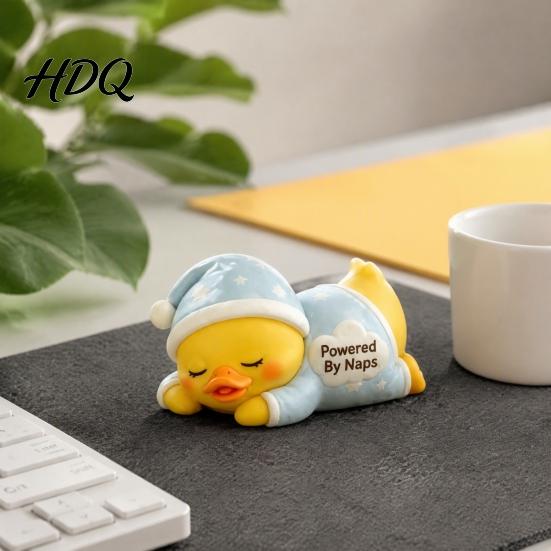Emotional Support Duck Figurine Figurine Resin Yellow Ornament Artistic Decoration Cute Statue for Home Office Desk Decor Ornament