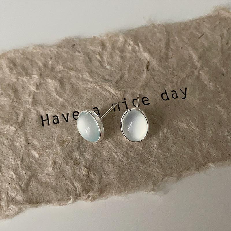 

Маленькие овальные серьги-гвоздики с опалом, женские, нишевые, ретро, простые, индивидуальные, модные, трендовые, темпераментные, универсальные серьги