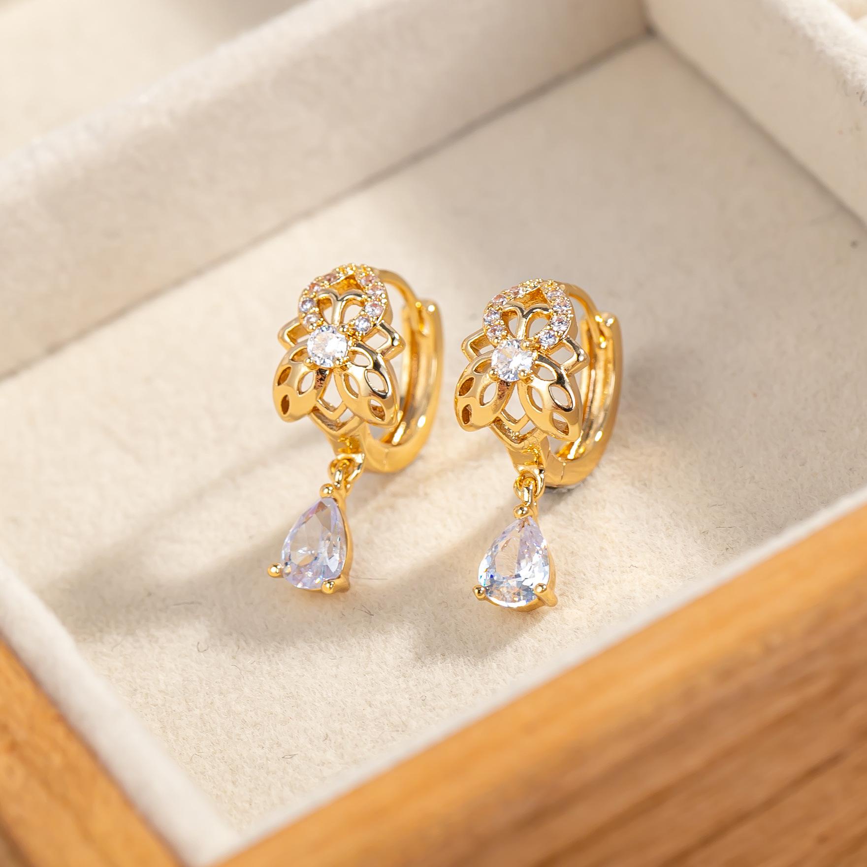European Retro Heart Water Drop Earrings: Elegant Women s Artistic Fashion Jewelry