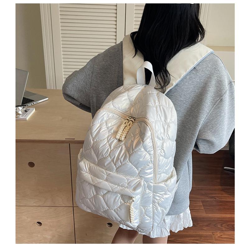 Simple Design Quilted Backpack Casual Daily Backpack for Women Lightweight Classic Style Ideal for School Travel Commute and Fashion Outfits