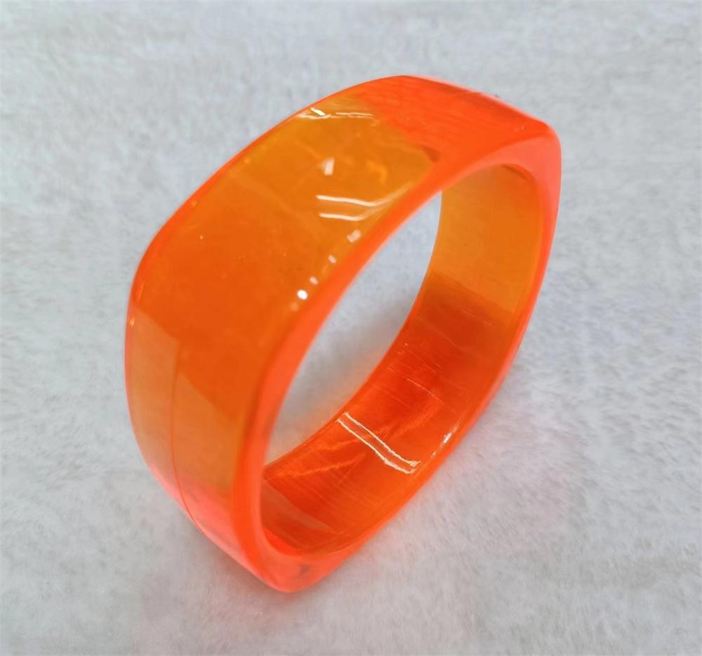 

Vintage Exaggeration Acrylic Solid Color Design Sense Irregular Bangles Multicolour Wide Geometric Resin Bracelets Jewelry 60-64mm