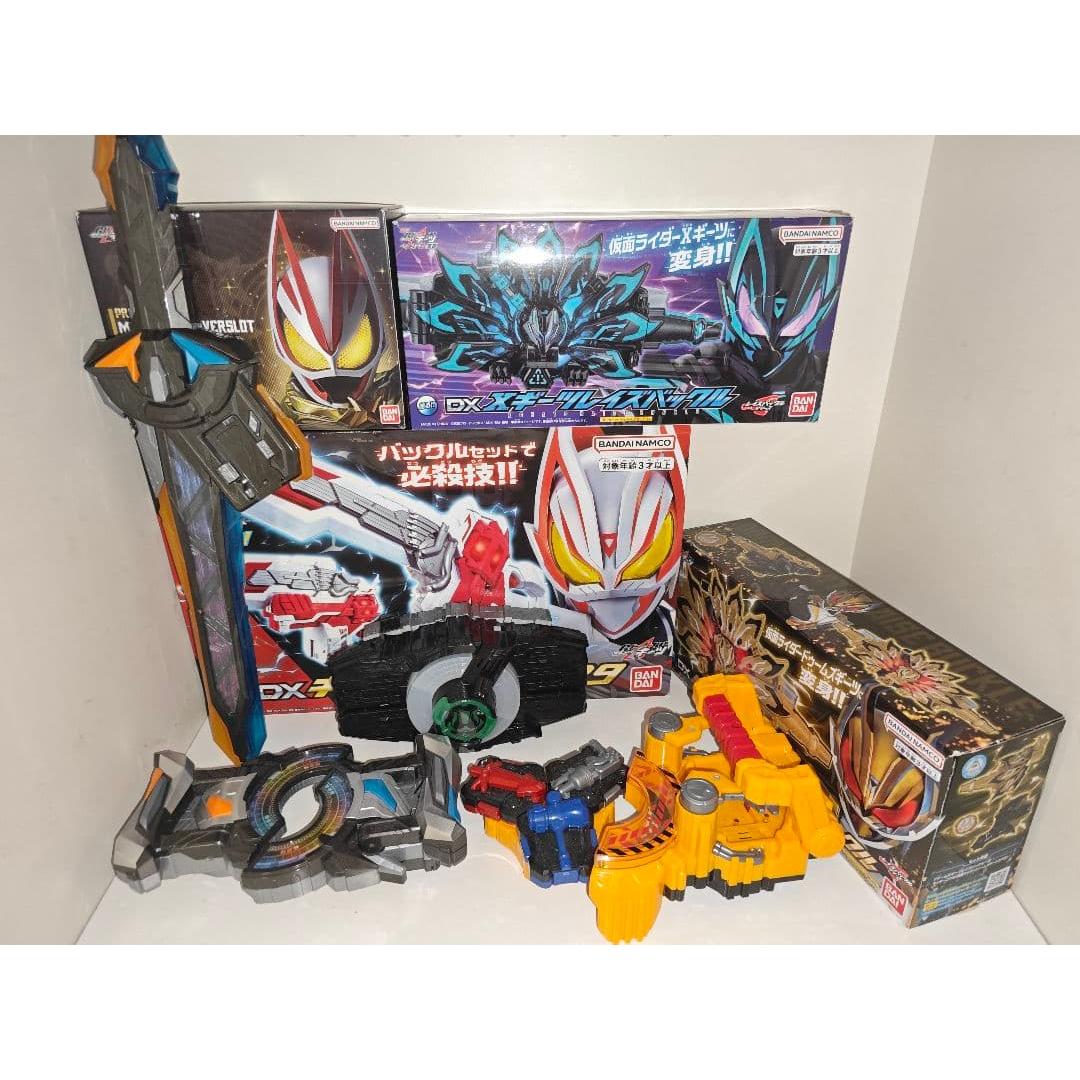 Used Kamen Rider Geets DX transformation belt, weapon set