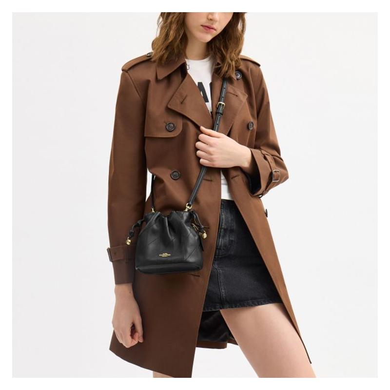 Coach Faye 17 detalles acolchados bolso de hombro de piel de oveja pequeño para mujer negro