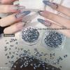Nageldesign – Strass och nageldekorationer