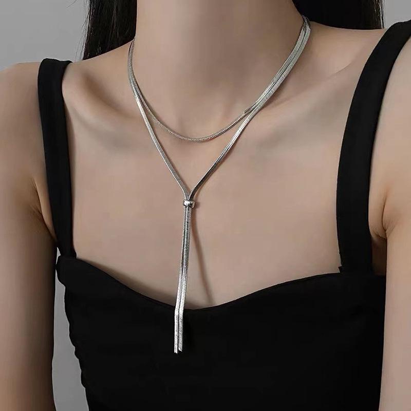 Minimalist Extra Long Pull-Out Necklace for Women - High-End Snake Bone Chain, Light Luxury Design, Simple & Versatile Style