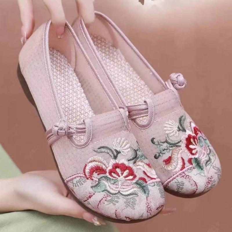 Beijing cloth shoes women's flat shoes soft sole comfortable embroidered shoes Hanfu shoes old single shoes