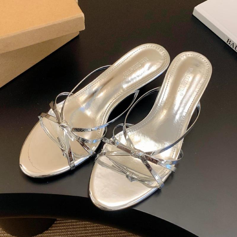 

Модные милые туфли-шлепанцы на тонком высоком каблуке с бантом, женские летние сексуальные сандалии-слайды с открытым носком и узкой перемычкой, лаконичные элегантные нескользящие пляжные сандалии 39 серебряный