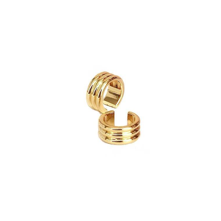 Orecchini a clip dell'orecchio: Bracciale a Tre Anelli Senza Foratura, Superficie Liscia con Stile Giapponese-Coreano Raffreddato in Oro.