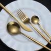 Luxus Gold Edelstahl Portugiesisches Westliches Besteckset: Steakmesser, Gabel, Löffel, Tragbare Hülle enthalten.