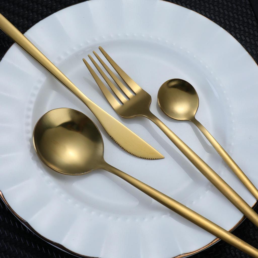 Luxus Gold Edelstahl Portugiesisches Westliches Besteckset: Steakmesser, Gabel, Löffel, Tragbare Hülle enthalten.
