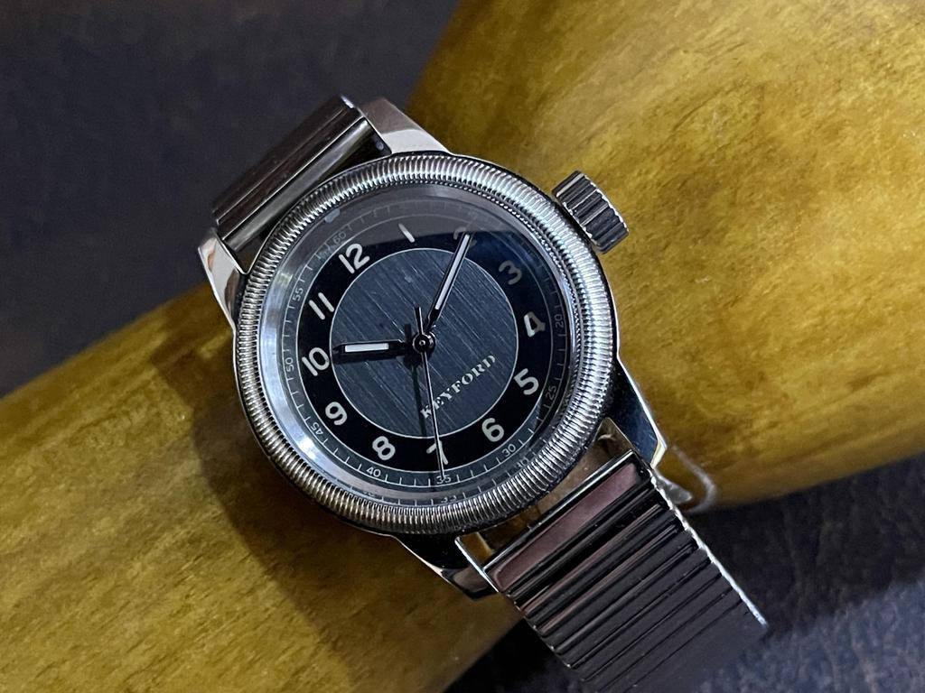 Military Tuxedo Dial with Extension Strap M.R.M.W. Men's Watch, Gray,