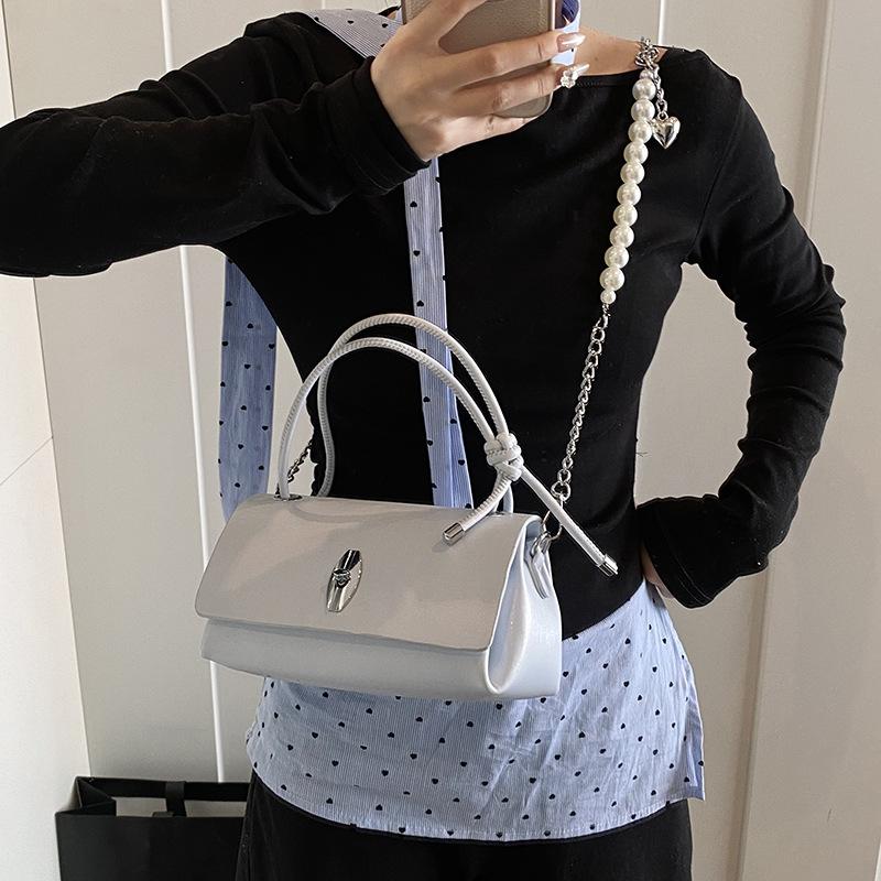 New Fashion Handbag Women's Commuter Pearl Chain Messenger Bag