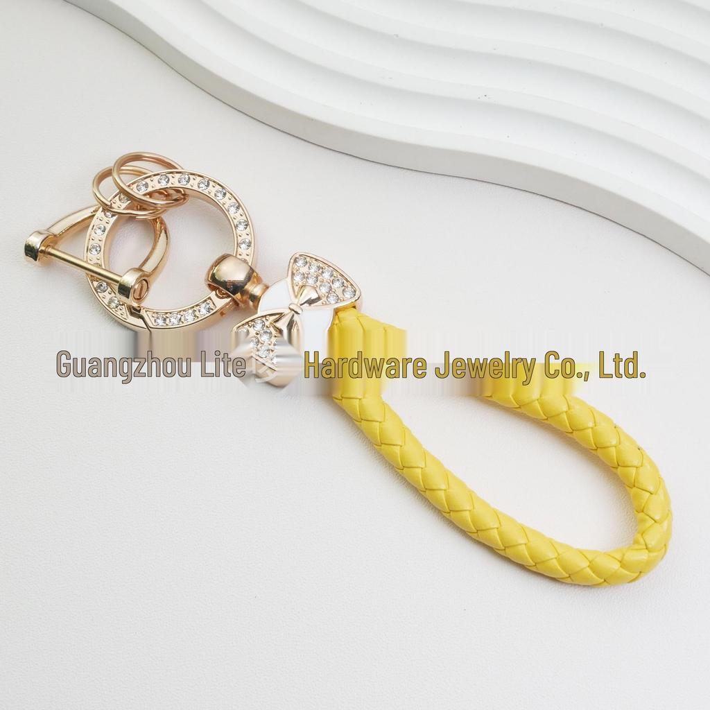 Rhinestone Horseshoe Keychain: Hand-woven Rope with Zinc Alloy Pendant, Anti-Lost Ring, Fashionable Car Key Accessory.