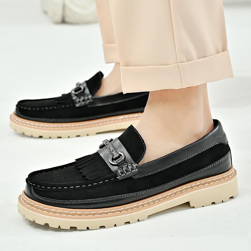 Fashion Vintage Brand Men Four Season New Tassel Thick Soled Fashionable Casual Shoes Men Anti Slip Wear-resistant Casual Leather Shoes