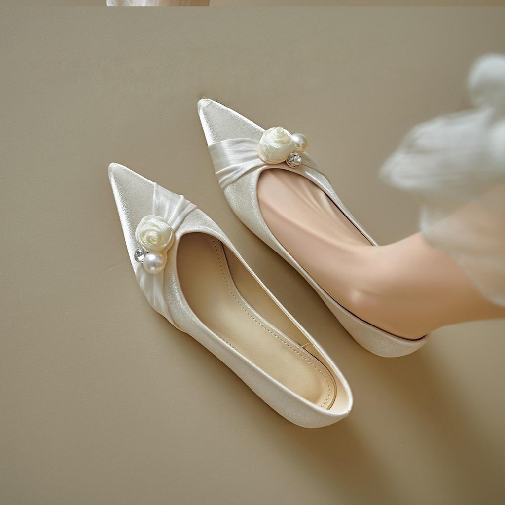 French Pearl Flower Pointed Head Thick Heel Single Shoes Women Are Not Tired Feet Low Heel Bridesmaid Shoes Bride Shoes Wedding Shoes Apricot Mic
