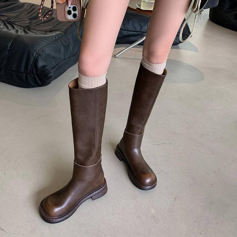 Autumn and winter women's leather boots medium heel leather large size women's boots rear zipper thick-soled non-slip high tube versatile Martin boot