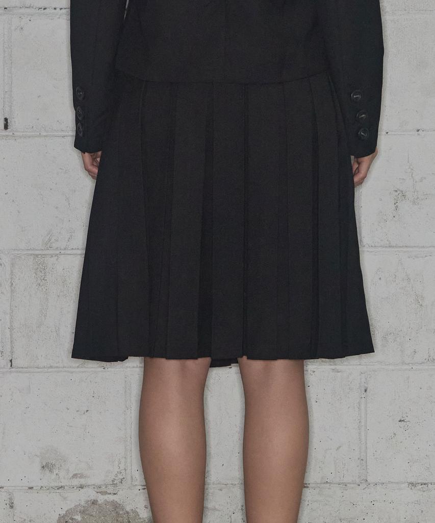 Fancy Club Classic Buckle Pleated Midi Skirt (Black) F25Zd970