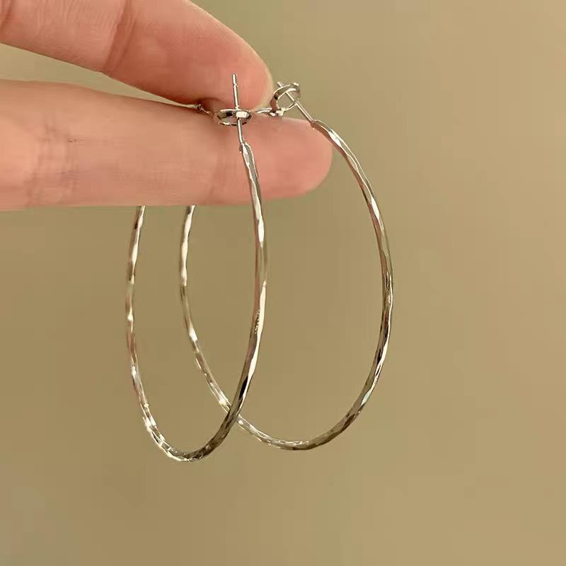 Silberne Nadel Strass Blume Quaste Brautohrringe, Vielseitige Ohrstecker für Damenmode.