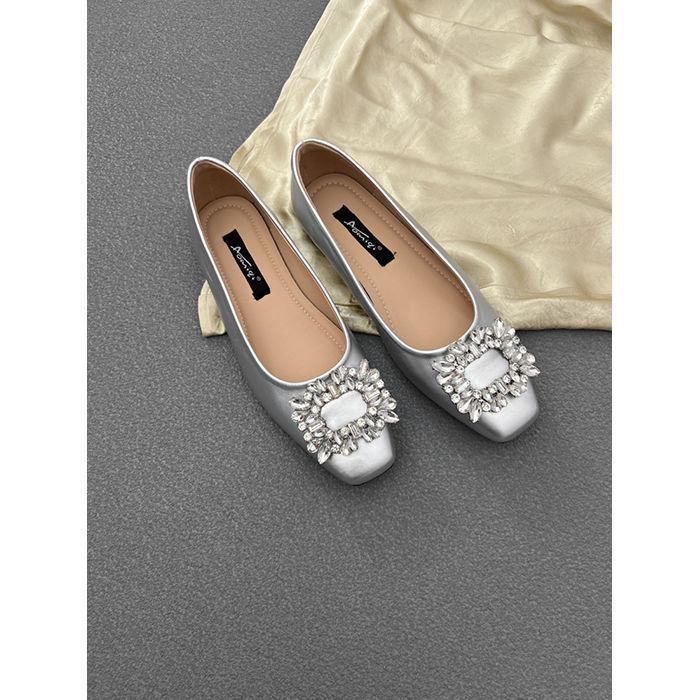 French evening breeze commuter temperament flat-bottomed beanie shoes women's round head shallow mouth single shoes women's autumn new models