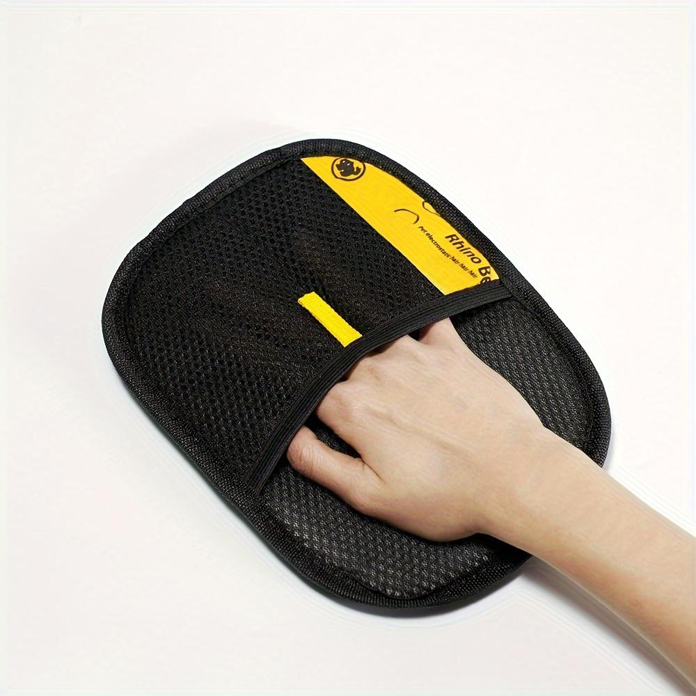 Mănuși statice pentru îndepărtarea părului de animale - Mănuși negre din polipropilenă pentru toaletarea pisicilor cu accente galbene, eficiente pentru îndepărtarea blănii și a mătreții