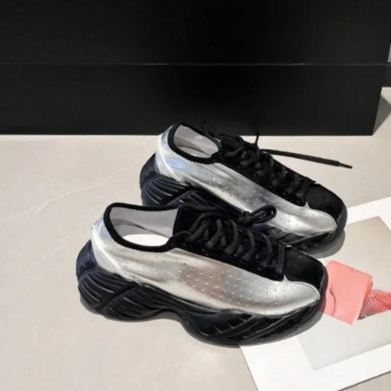 

Модные кроссовки Осень Новые Круглый носок Глубокий вырез Цветовой блок Дышащее отверстие Передняя шнуровка Платформа Нескользящая Низкий верх Одинарные 40