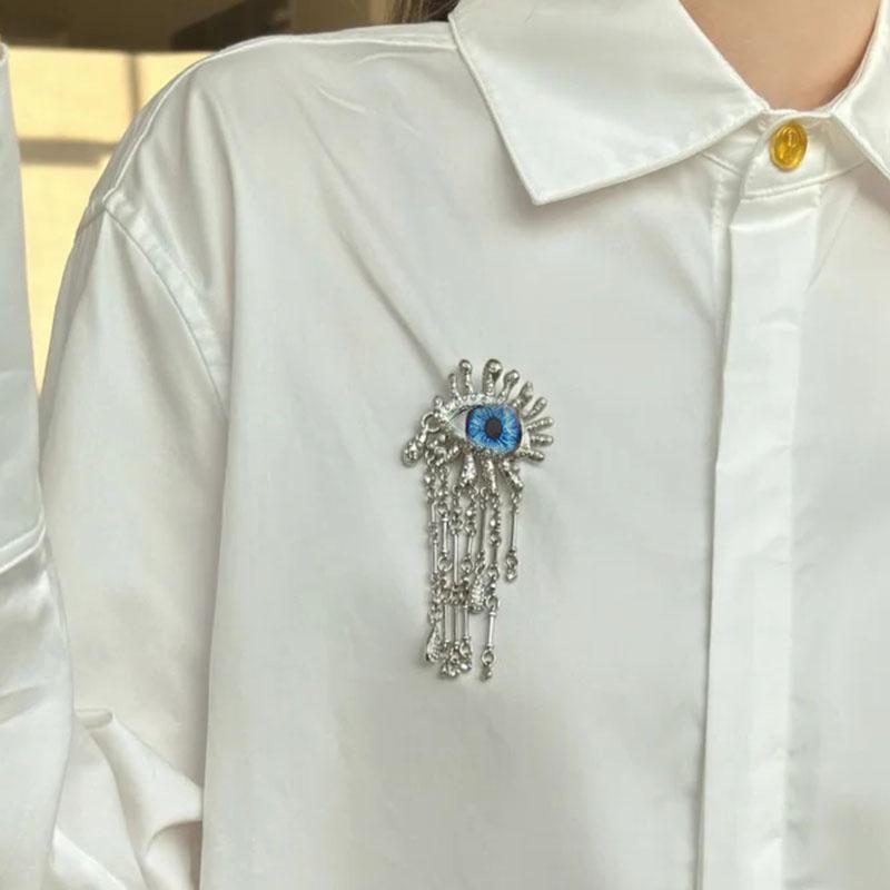 Retro Eye Shaped Rhinestone Brooch For Women And Men Tassel Chain Lapel Pins Badge Elegant Fashion Jewelry Accessories Gift