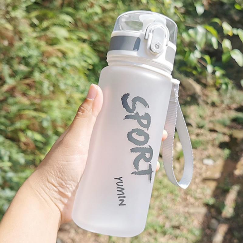 500ml Tragbarer Plastik-Teetasse für Männer Frauen Große Kapazität Outdoor Sport Weltraum Wasserbecher