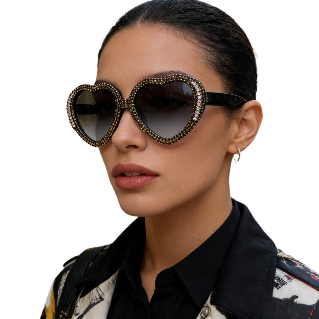 Female Heart-shaped Diamond-encrusted Sunglasses Outdoor Shades Classic and Romantic Party Glasses Gift