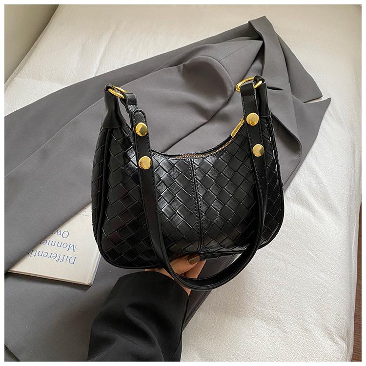 2025 Autumn New Korean Version Popular Versatile Underarm Bag Oil Wax Leather Woven Niche Texture Shoulder Messenger Bag