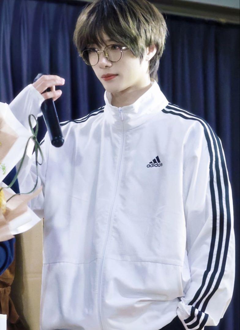 

[Б/У] Нейлоновая куртка Adidas, которую носили корейские айдолы