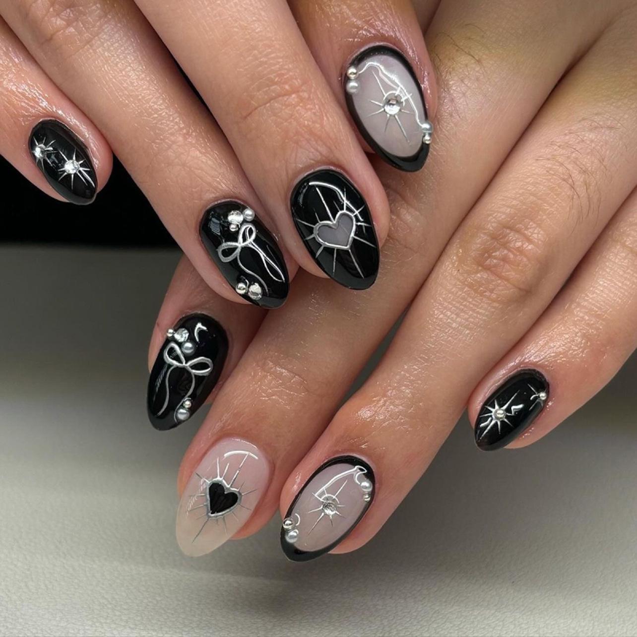 Gothic Black Series Y2K Press-On Short Almond Nail Tips with Bow and Heart Design