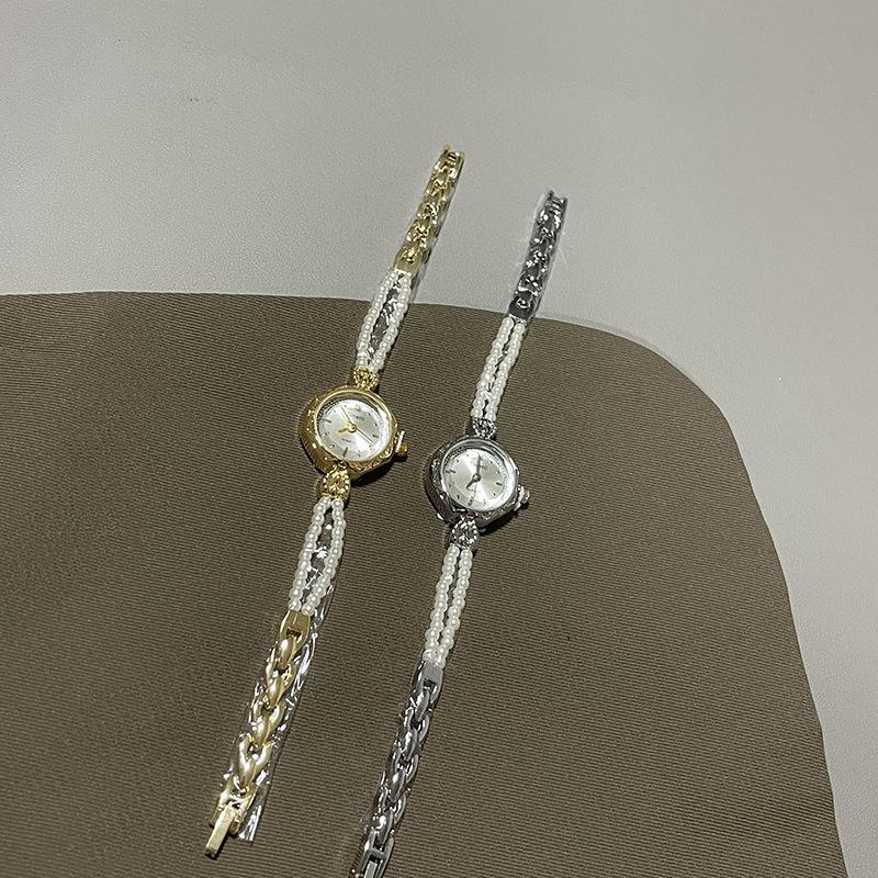 Small Light Luxury Exquisite Pearl Bracelet Watch Temperament Retro High Sense Versatile Fashion Watch Women