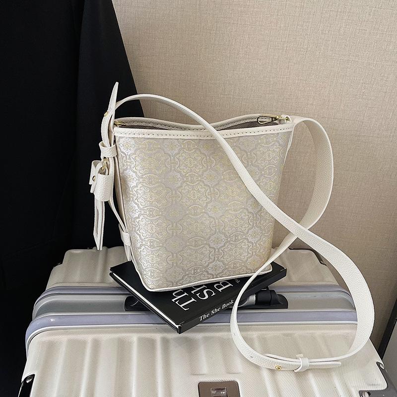 Song Brocade DIY Embroidery Kit: Chinese-Style Handmade Bucket Tote & Crossbody Bag.