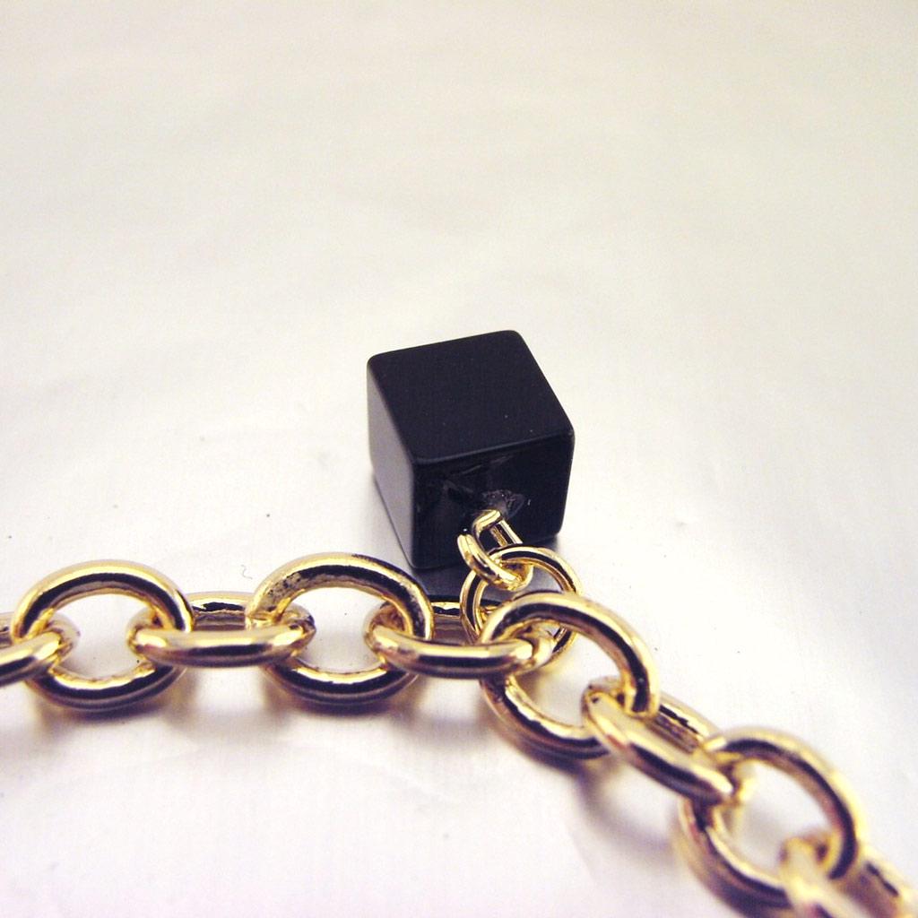 Les Trésors De Lily [E7595] - Bracelet Plaqué Or 'Jeu de Dés ' Noir Doré