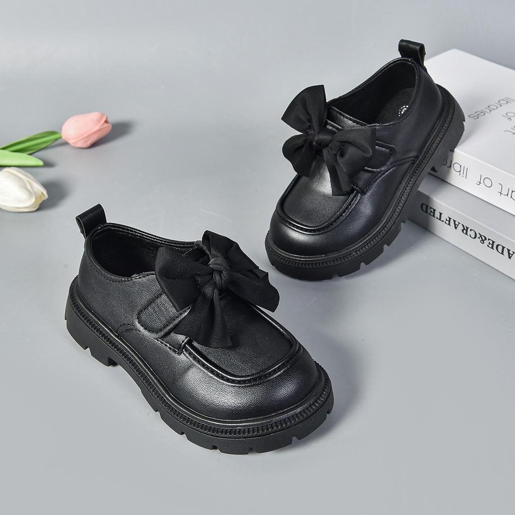 Girls Spring Autumn Soft Sole Oxford Shoes with Velcro for School Performance Black
