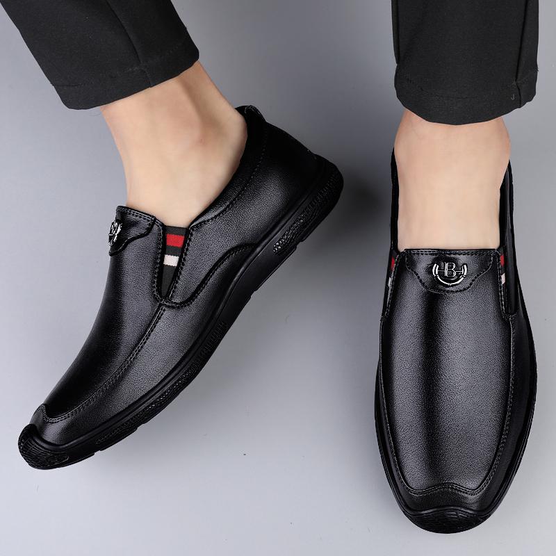 Fashion New Arrival Men Loafers Male Fashion Casual Leather Shoes Handmade Moccasins Breathable Mens Driving Shoes Comfort Slip on Flats