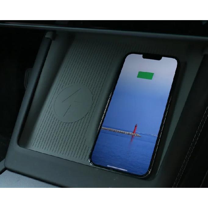 For Tesla Model Y Juniper Wireless Charging Silicone Mat Model 3 Highland Wireless Charging Food-grade Silicone Anti-slip Mat