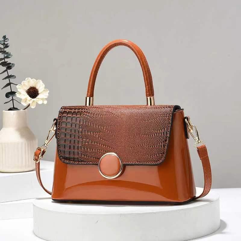Trendy Pu Crocodile Print Medium Size Shoulder Bag In Elegant Colors For Women