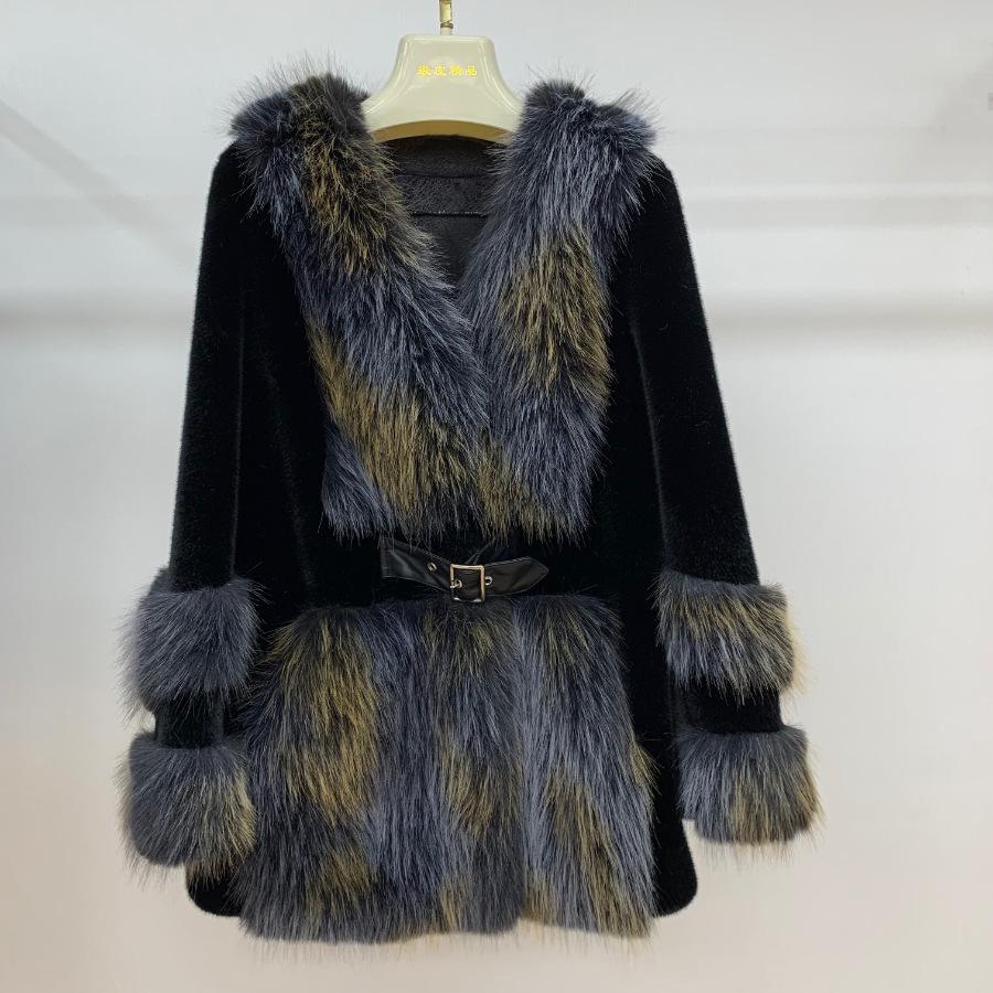 Cappotto di pelliccia di visone imitazione moda invernale in pelle e pelliccia integrata da donna in pelliccia di protezione ambientale di media lunghezza