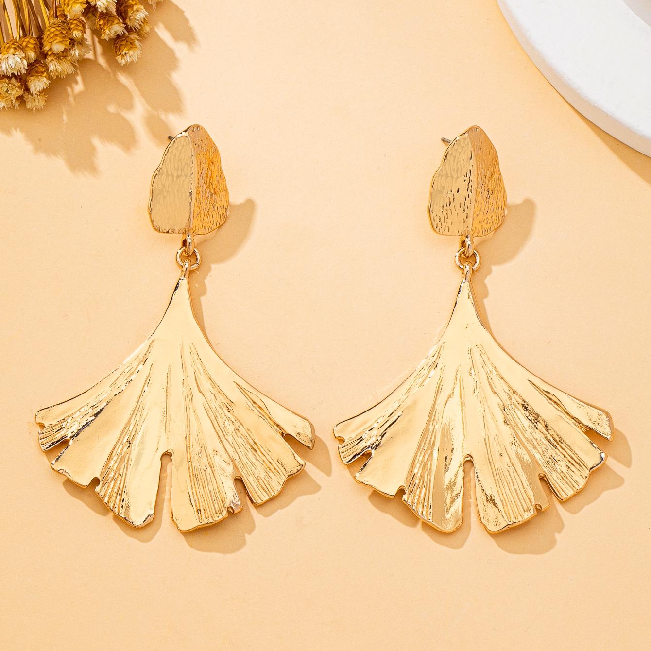 

Women s Earrings, Geometric Ginkgo Leaf Studs, Suitable for Everyday and Vacation Wear