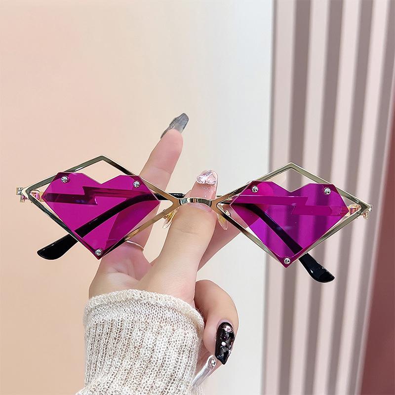 Metal Frames Heart Rimless Sunglasses Women Men Steampunk Luxury Brand Sun Glasses Female Gradient Hip Hop Eyewear UV400 Shades