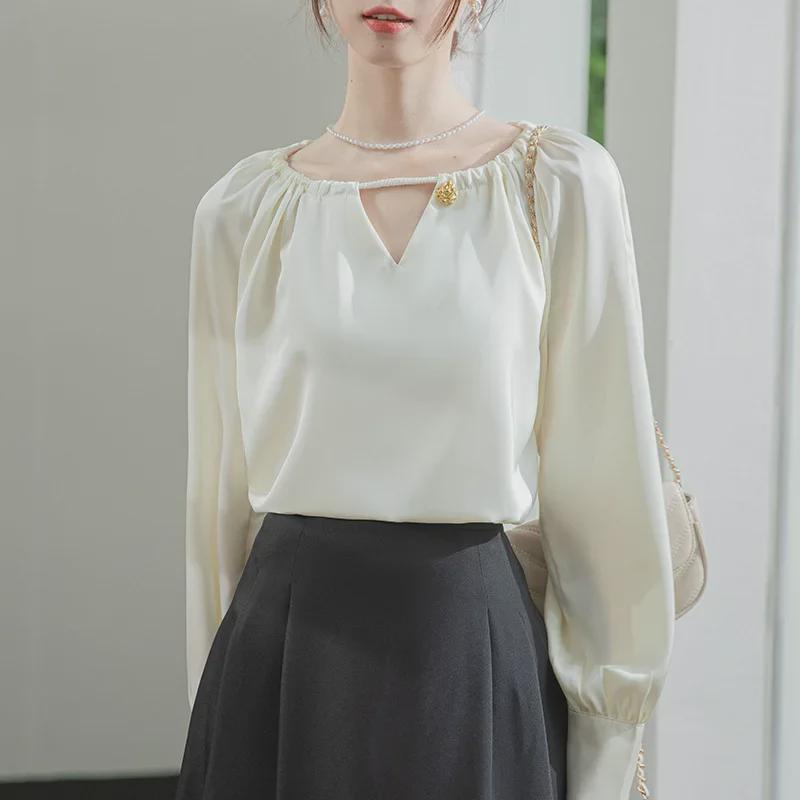 2025 French Apricot Satin Women's Spring Shirt with Unique Slimming Design