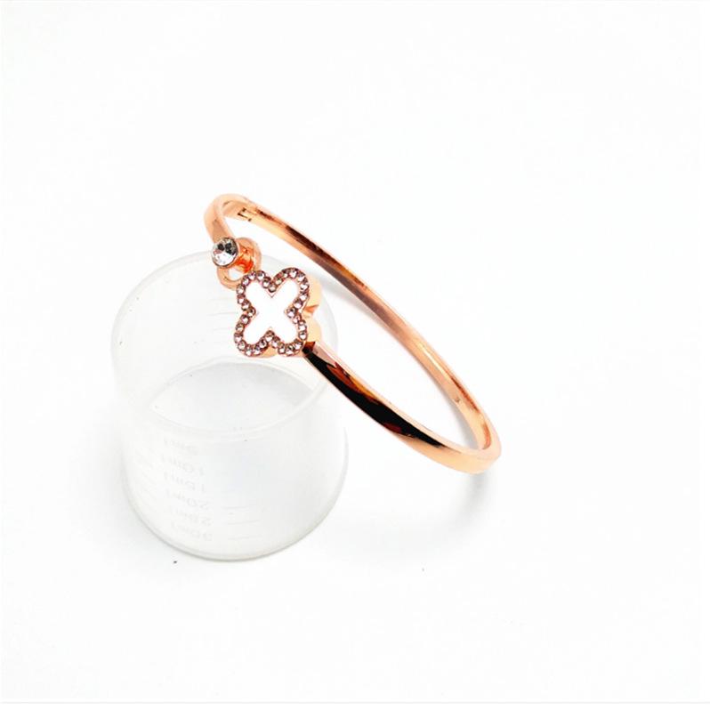 Korean Four-Leaf Clover Eco-Friendly Rose Gold Bracelet - Versatile, Popular Open Bangle