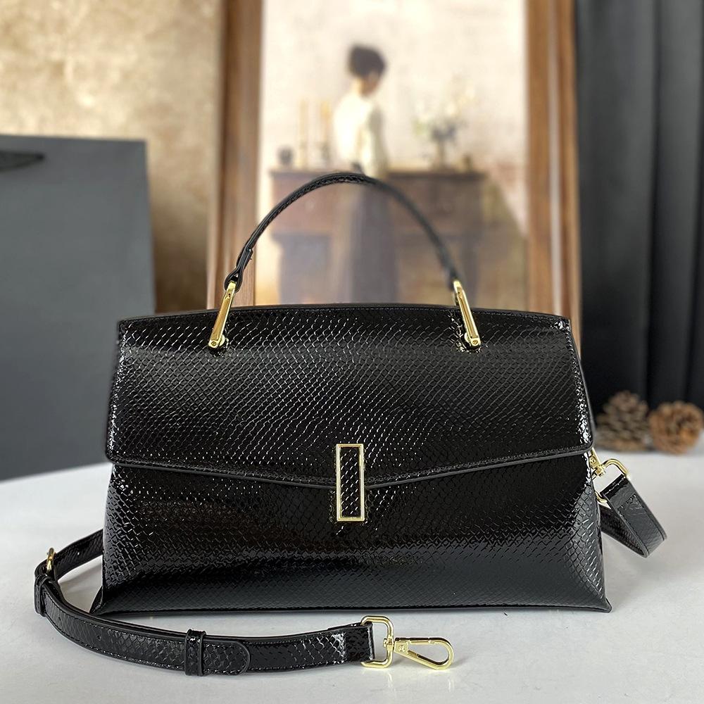 

Crossbody Bag Versatile Glossy Temperament Snake Pattern Splicing Design Portable Shoulder Bag Casual Versatile чорний